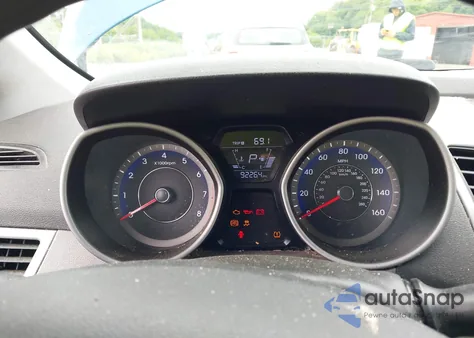 2016 Hyundai Elantra Se z USA, uszkodzony, nr VIN KMHDH4AE7GU571804